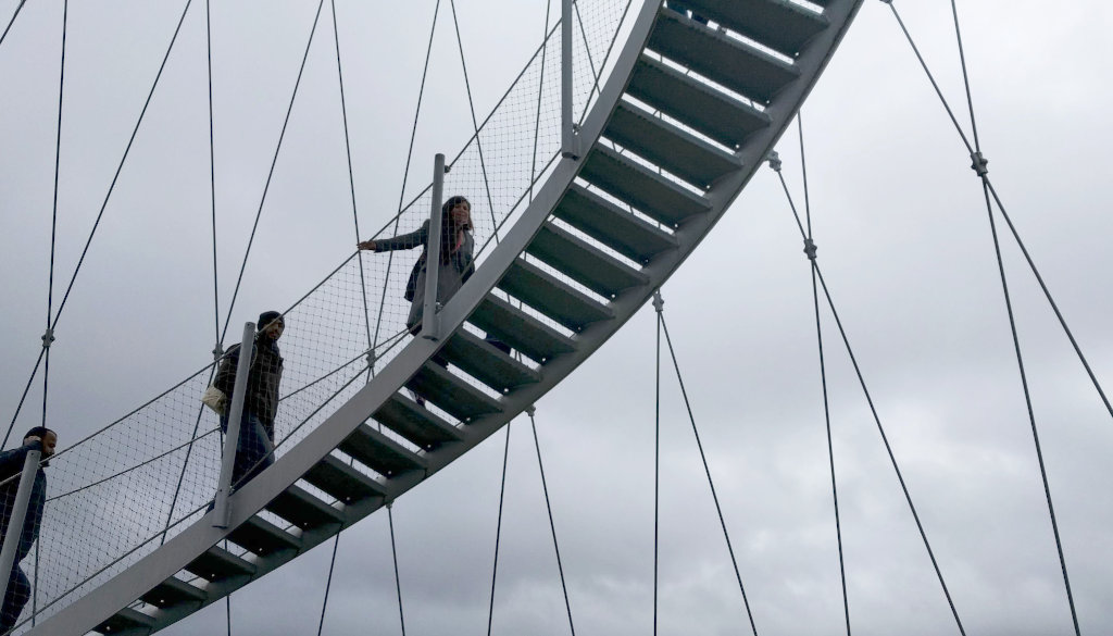 photo students on a staircase