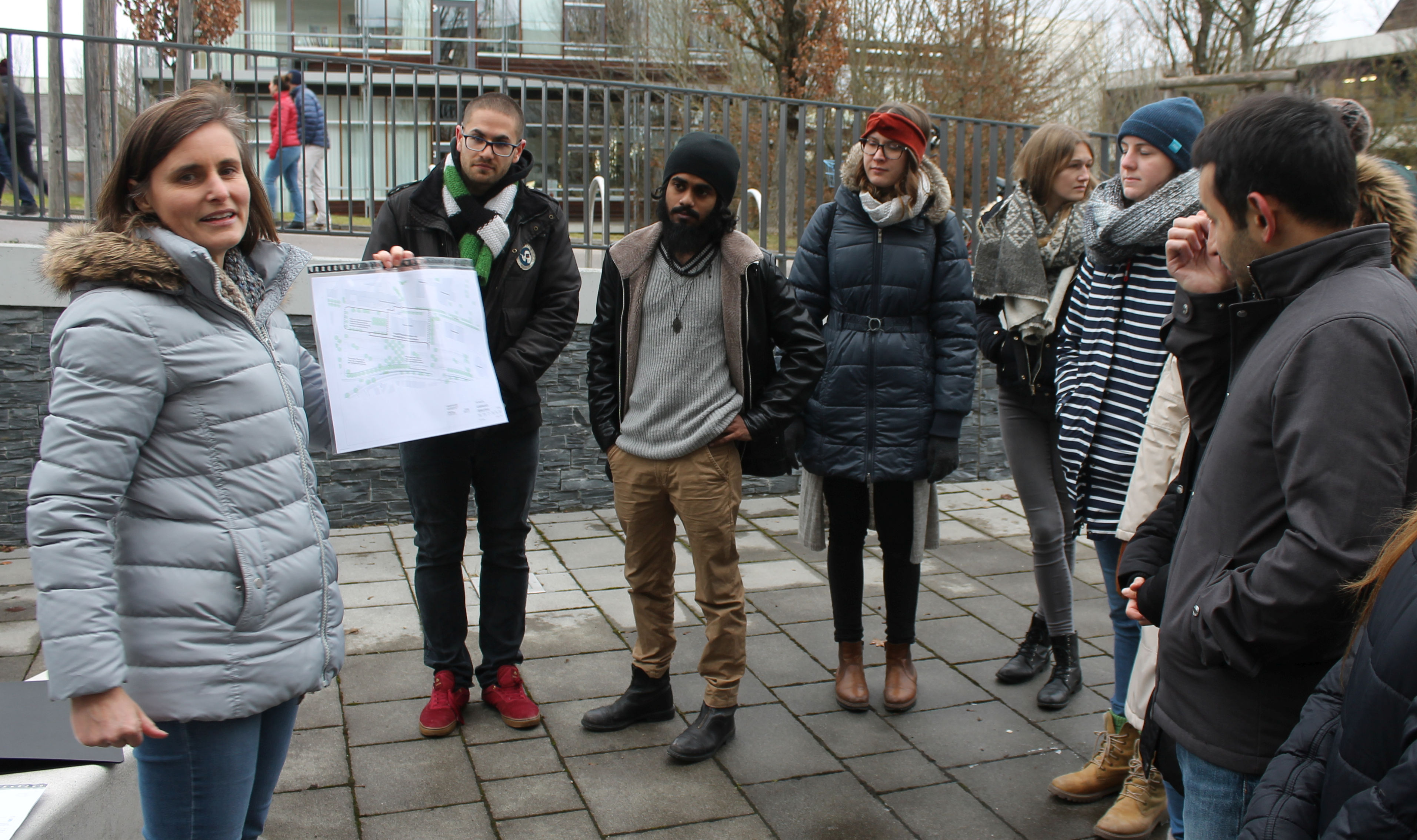 On-site visit of the open space around „Internationales Getränkewissenschaftliches Zentrum (TUM)“ on the campus in Weihenstephan, one of the projects realised by ver.de